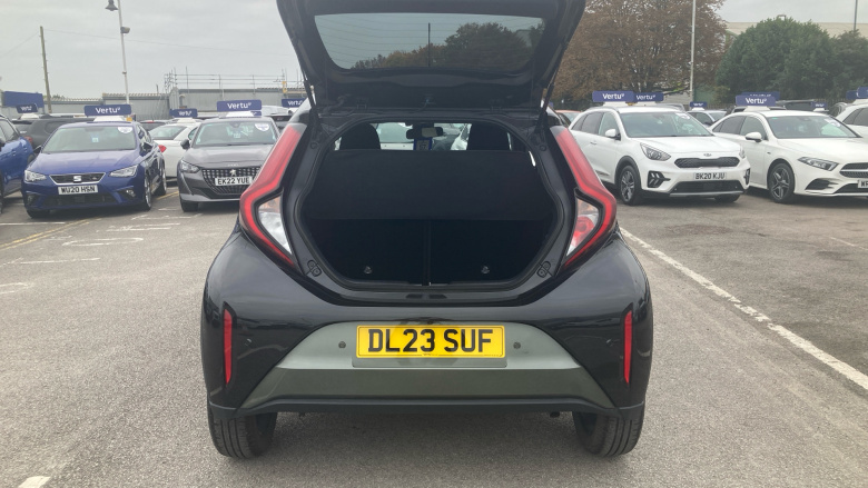 Toyota Aygo X 1.0 VVT-i Edge 5dr Petrol Hatchback